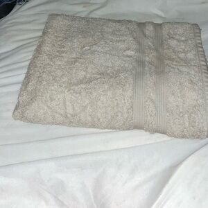 Soft Cream Bath Towel